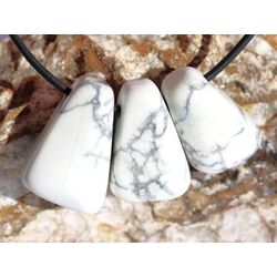 Magnesit Schmucksteine / Trommelsteine gebohrt -...