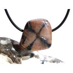 Chiastolith (Andalusit / Kreuzstein) Trommelstein gebohrt - ca. 2,5 cm x 2,3 cm x 1,5 cm