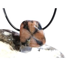 Chiastolith (Andalusit / Kreuzstein) Trommelstein gebohrt - ca. 2,5 cm x 2,3 cm x 1,5 cm