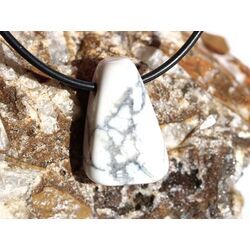 Magnesit Schmucksteine / Trommelsteine gebohrt - Sonderqualit�t - ca. 2,3 - 3 cm / 11-14 g/St