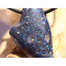 Honduras-Opal (Blackopal) Trommelstein gebohrt - Sonderqualitt - Raritt - ca. 2,8 cm x 1,9 cm x 1 cm (Fairer Handel / GKS)