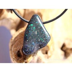 Honduras-Opal (Blackopal) Trommelstein gebohrt - Sonderqualitt - Raritt - ca. 2,8 cm x 1,9 cm x 1 cm (Fairer Handel / GKS)
