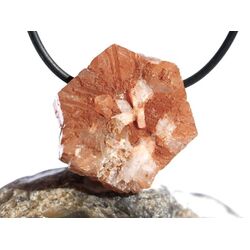 Aragonit Kristall / Rohstein / Scheibenstein gebohrt - Sonderqualit�t - Rarit�t - ca. 2,8 cm x 2,8 cm x 1,4 cm