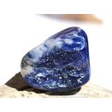 Sodalith Trommelstein "Silberschimmer" - Sonderqualität - Rarität - ca. 2,8 cm x 2,3 cm x 2,2 cm (Fairer Handel/GKS)