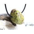Serpentin mit Stichtit (Atlantisit) Trommelstein gebohrt - Sonderqualität - ca. 2,7 cm x 2 cm x 1,7 cm