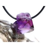 Amethyst dunkel "Morion" Kristallspitze / Rohstein angetrommelt, gebohrt - AA-Sonderqualität - ca. 2,7 cm x 1,5 cm x 1,7 cm