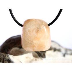 Stilbit apricot (Zeolith) Trommelstein gebohrt - Sonderqualitt - ca. 2,7 cm x 2,5 cm x 2 cm