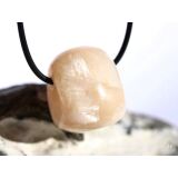 Stilbit apricot (Zeolith) Trommelstein gebohrt - Sonderqualität - ca. 3,1 cm x 2,3 cm x 2,1 cm