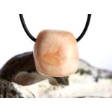 Stilbit apricot (Zeolith) Trommelstein gebohrt - Sonderqualität - ca. 2,6 cm x 2,5 cm x 2,2 cm