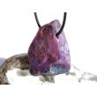 Sugilith mit Richterit XXL Rohsteinform angetr. (Trommelstein) gebohrt - Rarität - AA-Sonderqualität - ca. 4,1 cm x 2,7 cm x 1,7 cm