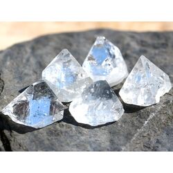 Apophyllit farblos / wei� Kristalle / Rohsteine -...