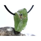 Peridot Kristall- / Rohsteinform gebohrt (Olivin /...
