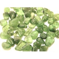 Peridot 8 Trommelsteine (Olivin / Chrysolith) - Sonderqualit�t - Rarit�t - ca. 0,8 - 1,3 cm / ca. 5 g (GKS/Fairer Handel)