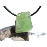 Peridot Kristall- / Rohsteinform mit Teilspitze, gebohrt...