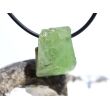 Peridot Kristall- / Rohsteinform mit Teilspitze, gebohrt (Olivin / Chrysolith) - Sonderqualität - ca. 2,3 cm x 1,8 cm x 1,6 cm