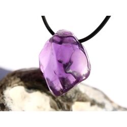 Amethyst mittelhell Kristall / Rohstein angetrommelt (Trommelstein) gebohrt - AAA-Sonderqualitt - Raritt - ca. 3,1 cm x 2,8 cm x 1,8 cm