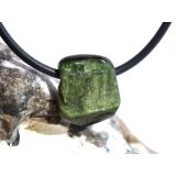 Turmalin grün (Verdelith) Trommelstein gebohrt - Sonderqualität - Rarität - ca. 1,5 cm x 1,3 cm x 0,9 cm