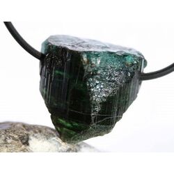 Turmalin polychrom grn-blau (Verdelith-Indigolith) Kristall Spitze / Rohsteinform gebohrt - Sonderqualitt - Raritt - ca. 2,2 cm x 2,1 cm x 1,3 cm