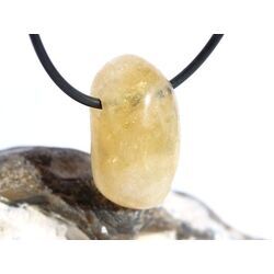 Citrin (gebr.) Trommelstein gebohrt - ca. 2,8 cm x 1,6 cm x 1,4 cm