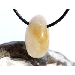 Citrin (gebr.) Trommelstein gebohrt - ca. 2,8 cm x 1,6 cm x 1,4 cm