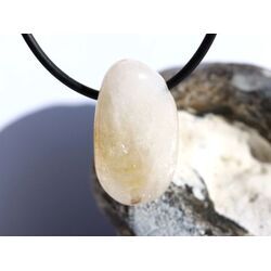 Citrin (gebr.) Trommelstein gebohrt - ca. 2,8 cm x 1,6 cm x 1,4 cm