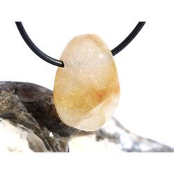 Citrin (gebr.) Trommelstein gebohrt - ca. 2,6 cm x 2 cm x 1,1 cm