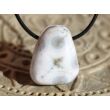 Ozeanachat Trommelstein gebohrt (Ozeanchalcedon / Ozeanjaspis) - Sonderqualität - ca. 2,7 cm x 2,2 cm x 1,6 cm