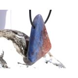 Richterit XXL Schmuckstein / Scheibenstein gebohrt - Rarität - AA-Sonderqualität - Unikat - Handarbeit - ca. 4,5 cm x 2,9 cm x 0,9 cm (GKS)