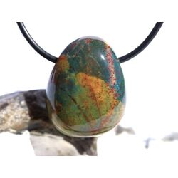 Heliotrop Trommelstein gebohrt - AA-Sonderqualit�t - ca. 2,6 cm x 2,1 cm x 1,3 cm