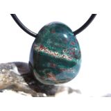 Heliotrop Trommelstein gebohrt - AA-Sonderqualität - ca. 2,4 cm x 2 cm x 1,2 cm