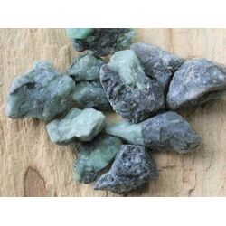 Smaragd Wassersteine-Sonderqualitt / Rohsteine extra angetrommelt (Beryll) - Raritt - ca. 50 g (GKS) - Restbestand -