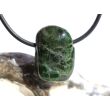 Chromdiopsid Trommelstein gebohrt - schöne Qualität - ca. 2,3 cm x 1,6 cm x 1 cm