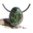 Chromdiopsid Trommelstein gebohrt - schöne Qualität - ca. 2,7 cm x 2 cm x 1,4 cm