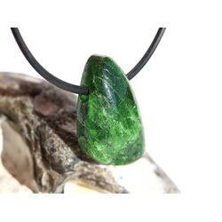 Chromdiopsid Schmuckstein Cabochon gebohrt - Sonderqualitt - Handarbeit - ca. 2,6 cm x 1,6 cm x 0,8 cm (GKS)