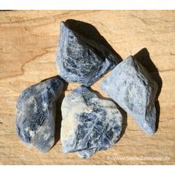 Sodalith Wassersteine-Sonderqualitt / Rohsteine extra angetrommelt - ca. 50 g (GKS)
