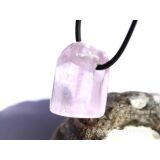 Kunzit rosa "Silberschimmer" Schmuckstein / Trommelstein gebohrt (Spodumen) - AA-Sonderqualität - Rarität - Handarbeit - ca. 2,5 cm x 2 cm x 1,6 cm