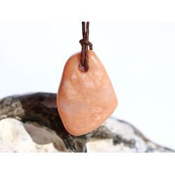 Aprikosencalcit (Calcit apricot) Schmuckstein gebohrt - ca. 2,9 cm x 2 cm x 1,4 cm