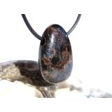 Anthophyllit Trommelstein / Scheibenstein gebohrt - Sonderqualität - ca. 3 cm x 2,1 cm x 1 cm
