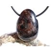 Anthophyllit Trommelstein / Scheibenstein gebohrt - Sonderqualität - ca. 3 cm x 2,1 cm x 1 cm