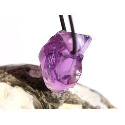 Amethyst mittelhell Kristall / Rohstein angetrommelt (Trommelstein) gebohrt - AAA-Sonderqualitt - Raritt - ca. 2,9 cm x 2 cm x 1,8 cm