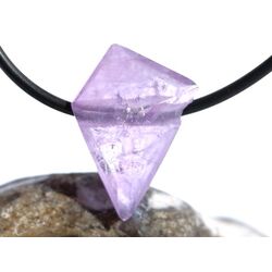 Amethyst hell Schmuckstein facettiert / Scheibenstein gebohrt - sch�ne Qualit�t - ca. 2,4 cm x 1,7 cm x 0,9 cm
