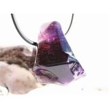 Amethyst dunkel "Morion" Kristallspitze / Rohstein angetrommelt, gebohrt - Sonderqualität - ca. 3,3 cm x 2,3 cm x 2,3 cm