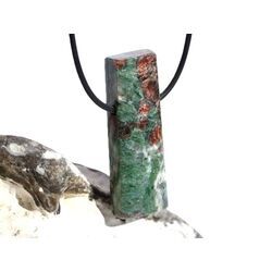 Eklogit XXL Schmuckstein / Cabochon / Scheibenstein gebohrt - Sonderqualit�t - Rarit�t - ca. 4,6 cm x 1,6 cm x 0,9 cm