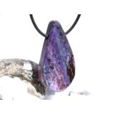 Sugilith mit Richterit XXL Schmuckstein Cabochon /...