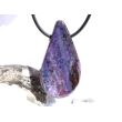 Sugilith mit Richterit XXL Schmuckstein Cabochon / Scheibenstein gebohrt - Rarität - Sonderqualität - ca. 4,3 cm x 2,3 cm x 0,8 cm