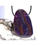 Sugilith XXXL Schmuckstein / Scheibenstein gebohrt - Rarität - AA-Sonderqualität - Handarbeit - ca. 5,3 cm x 3,7 cm x 0,7 cm