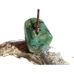 Smaragd Trommelstein gebohrt (Beryll) - Rarit�t - ca. 2 cm x 1,5 cm x 0,9 cm