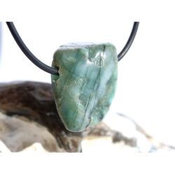 Smaragd Trommelstein / Schmuckstein gebohrt (Beryll) - Rarit�t - ca. 2,3 cm x 2,1 cm x 1,6 cm