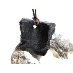 Tektit Rohstein gebohrt - Sonderqualitt - ca. 2,6 cm x 2,6 cm x 1,8 cm
