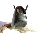Kimberlit Trommelstein / Schmuckstein gebohrt - schöne Qualität - Rarität - ca. 3,3 cm x 1,9 cm x 1,5 cm